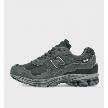 NEW BALANCE 2002 V1...