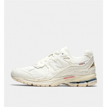 NEW BALANCE 2002 V1...