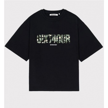 6IXT4OUR GREEN CAMO TEE NEGRO