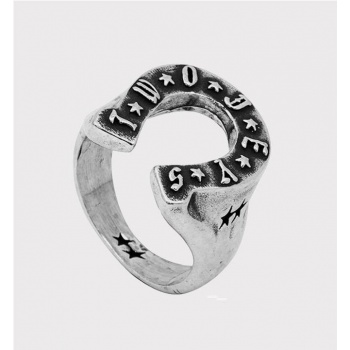 TWOJEYS TJ HORSESHOE RING...