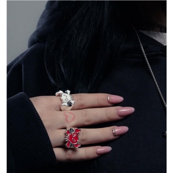 6IXT4OUR SKULL RING ROJO 2