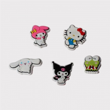 CROCS JIBBITZ HELLO KITTY 5... 2